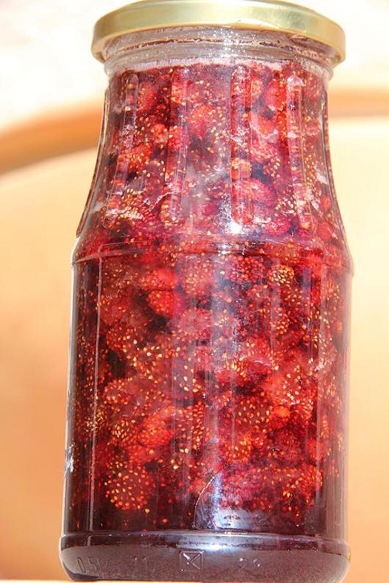 Июнь - самое время для земляничного варенья. 