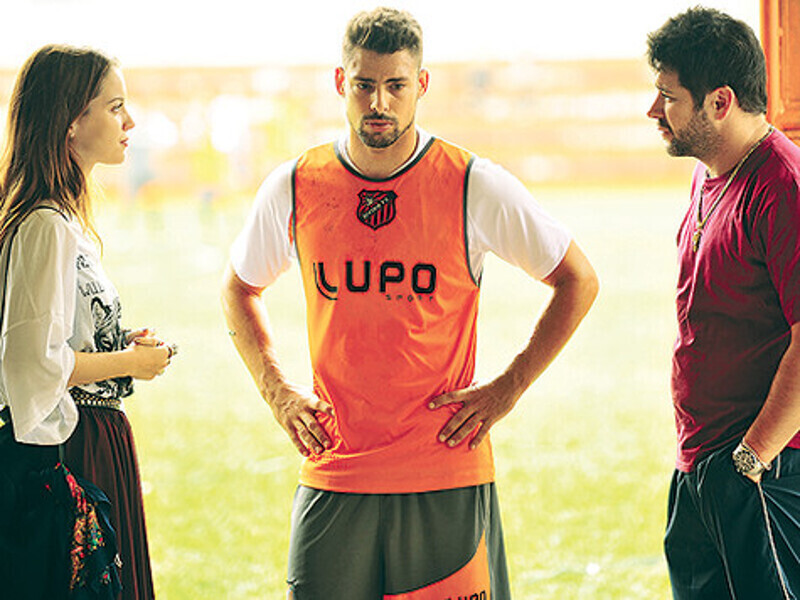 По сюжету Жоржинью (Кауан Реймонд) так и не удастся попасть в первый дивизион футбольной лиги Рио-де-Жанейро. Фото: материалы пресс-служб.