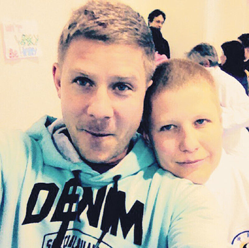 Митя и его сестра Света очень дружны. Они настолько тесно общаются, что даже решились купить общий дом в Италии. Фото: личный архив Мити Фомина.