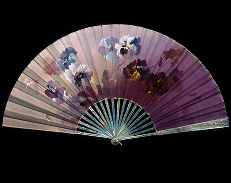 Веер Марии Федоровны. Фото: архив ГАРФ.