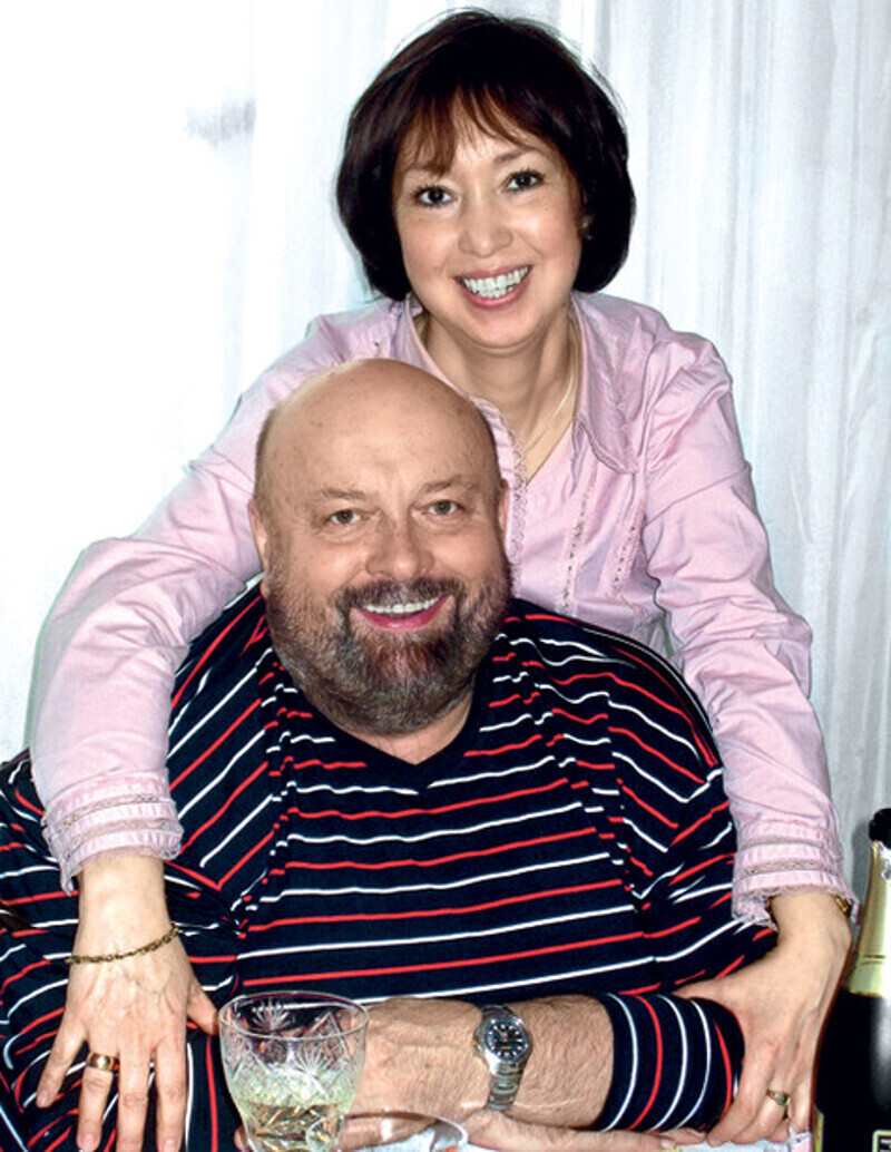 Вячеслав и Ольга вместе уже тридцать восемь лет. Союз тенора и балерины оказался счастливым. Фото: личный архив Вячеслава Войнаровского.