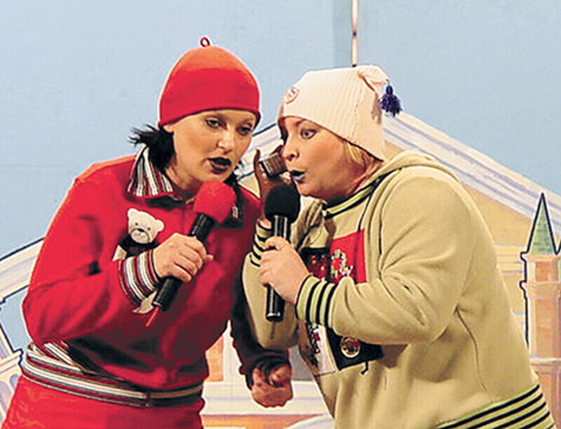 С 1992 года Светлана Пермякова играла в команде Пермского государственного университета, где вместе с коллегой Жанной Кадниковой они составляли творческий дуэт «Жанка и Светка». Фото: материалы пресс-служб.