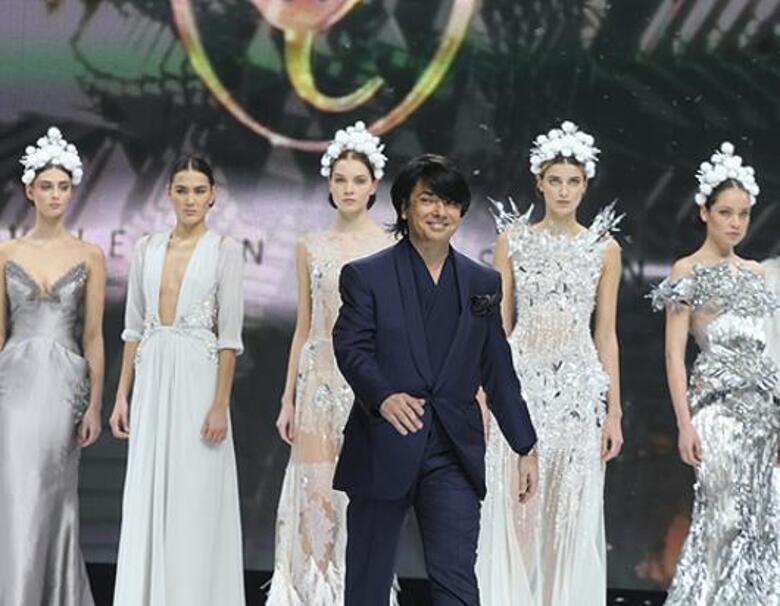 Показ Валентина Юдашкина.