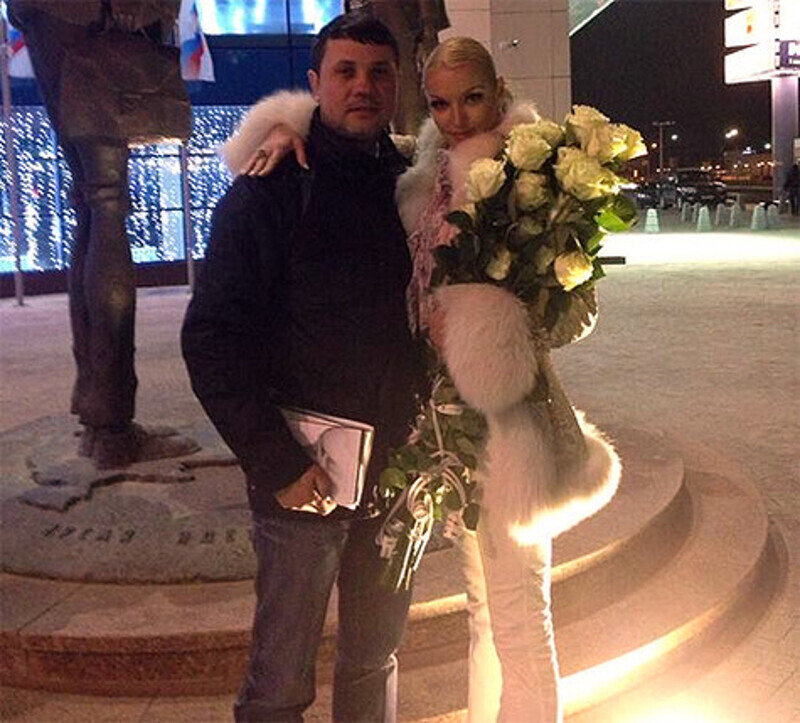 Анастасия Волочкова и Бахтияр Салимов. Фото: Twitter.com.