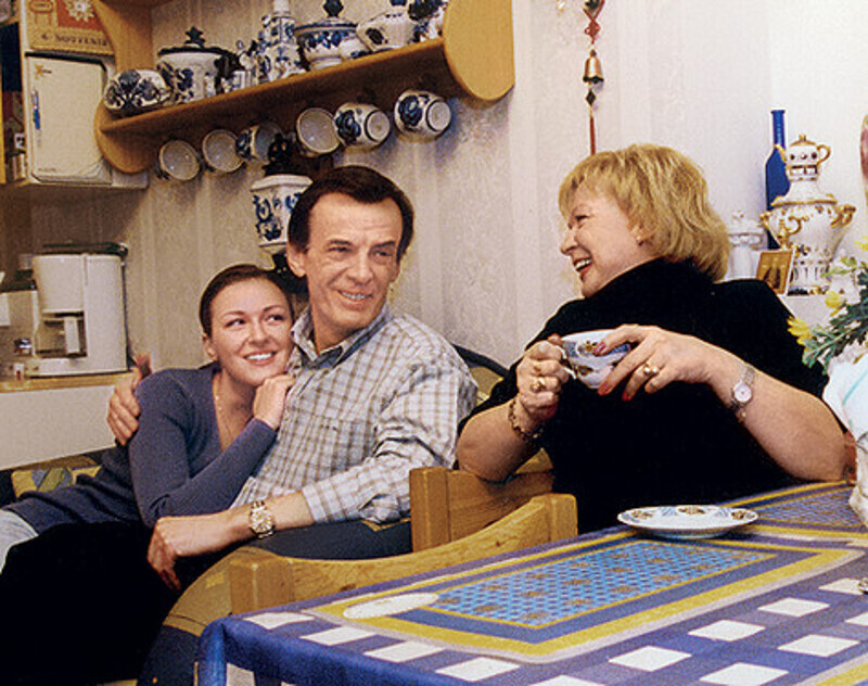 Георгий Тараторкин и Екатерина Маркова вместе уже сорок лет. Что удивительно, никаких слухов о романах или разводе никогда не возникало. Фото: личный архив Анны Тараторкиной.