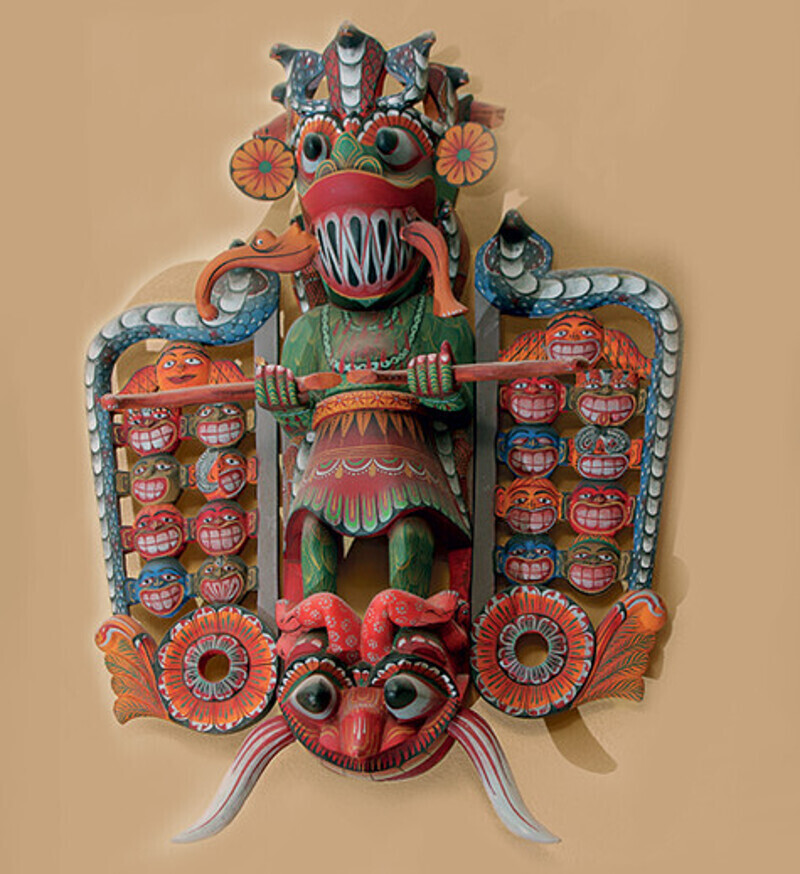 В коллекции преобладают экзотические божества из Африки, Таиланда и Индонезии. Фото: Сергей Козловский.