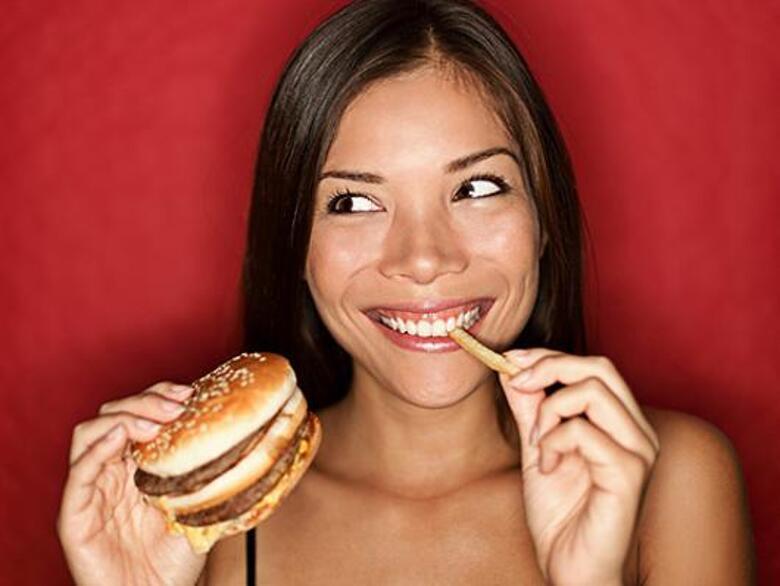 Есть правила, которые помогут перестать заедать стресс. Фото: Fotolia/PhotoXPress.ru.