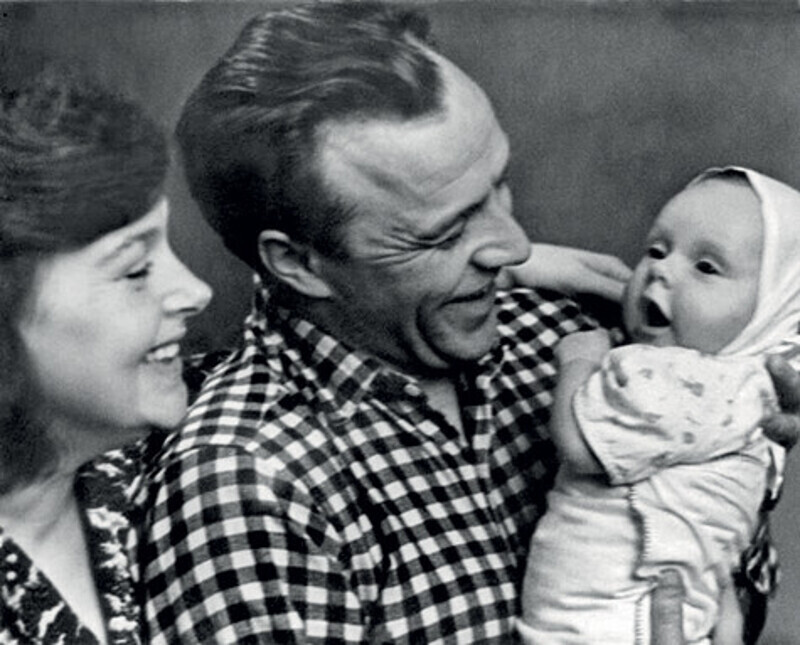 Что могло объединять избалованную профессорскую дочку и грубого крестьянского парня из села Бергамак? Однако они дожили до золотой свадьбы. Фото: личный архив Елены Ульяновой.