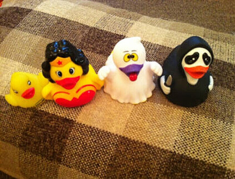 Новые экземпляры в коллекции Чеховой. Фото: Twitter.com.