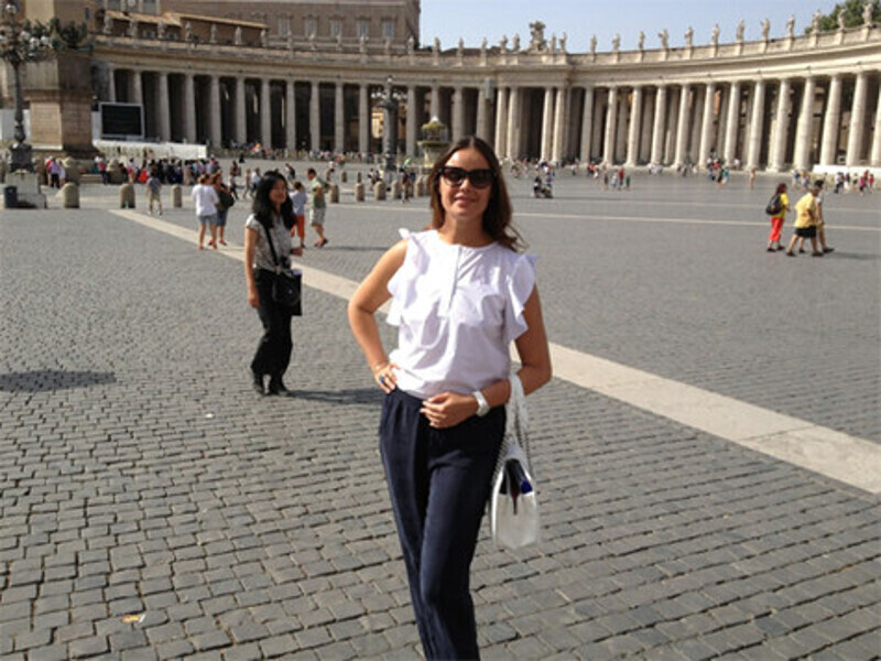 Сейчас Оксана Федорова полностью восстановилась после родов. На отдыхе в Италии. Фото: Twitter.com.