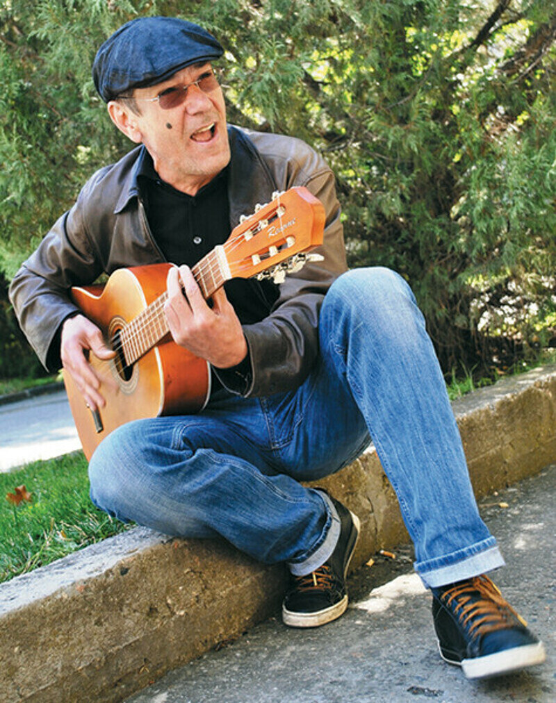 Музыка для Алексея — увлечение всей жизни. Фото: Лариса Камышева.