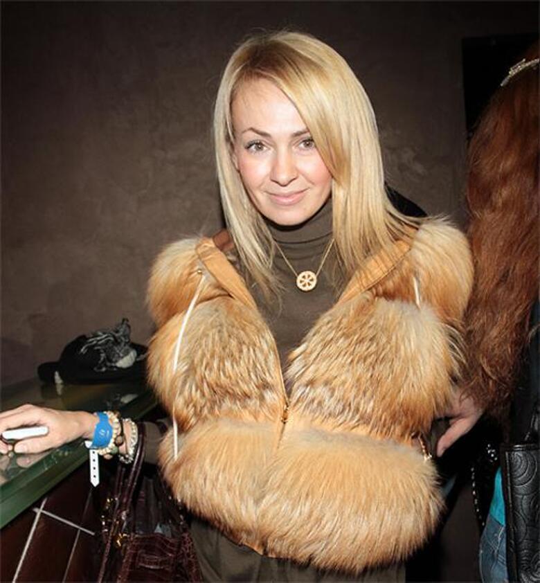 Яна Рудковская.