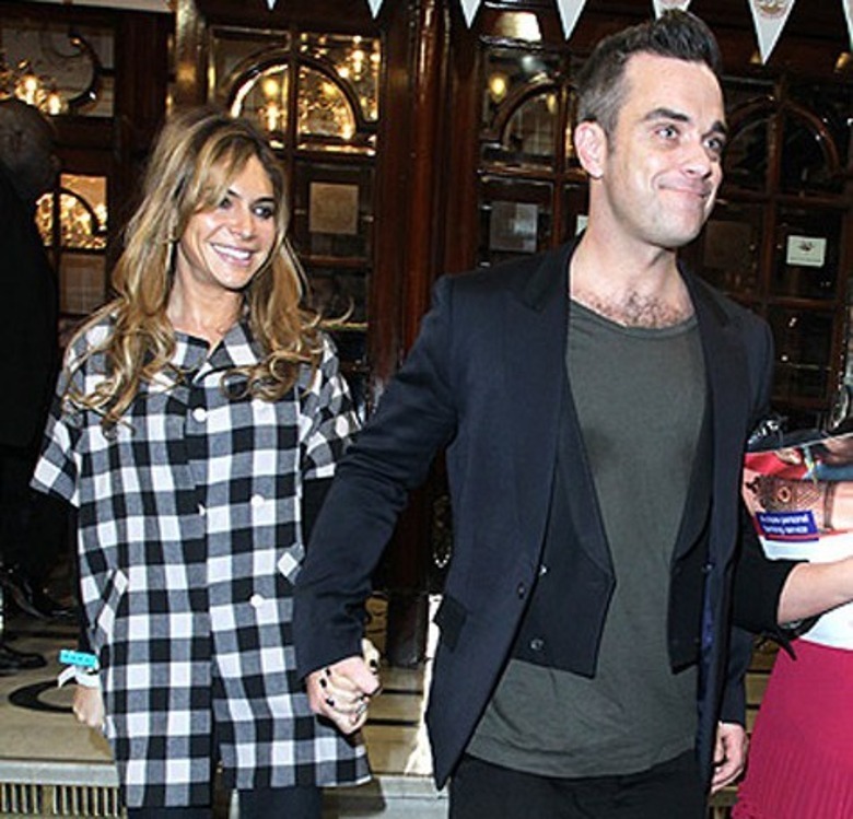 Робби Уильямс скоро станет папой