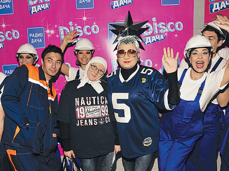 Бессменная ведущая концерта — Верка Сердючка. 