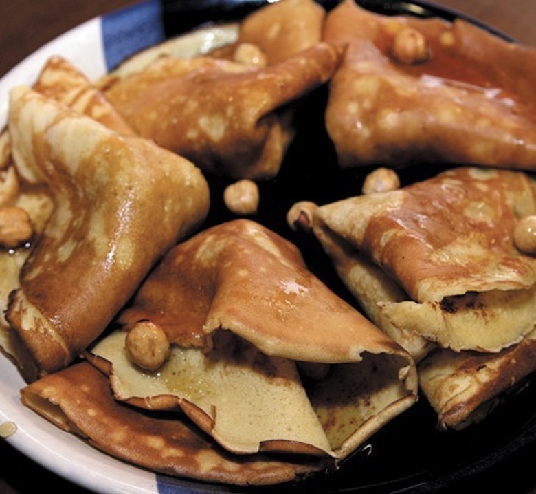 Бисквитные блины с медово-ореховой начинкой