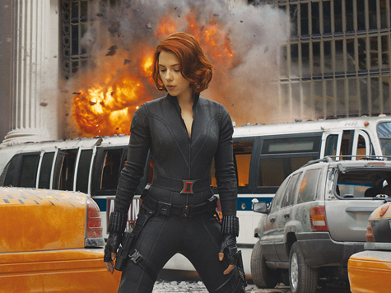 По сюжету главная битва происходит на 42-й улице в Нью-Йорке. Однако авторы картины пожалели мегаполис и, загримировав под эту улицу один из проспектов в Кливленде, отправили актеров и пиротехников работать туда. Однако «взрыв» небоскреба с помощью напичк