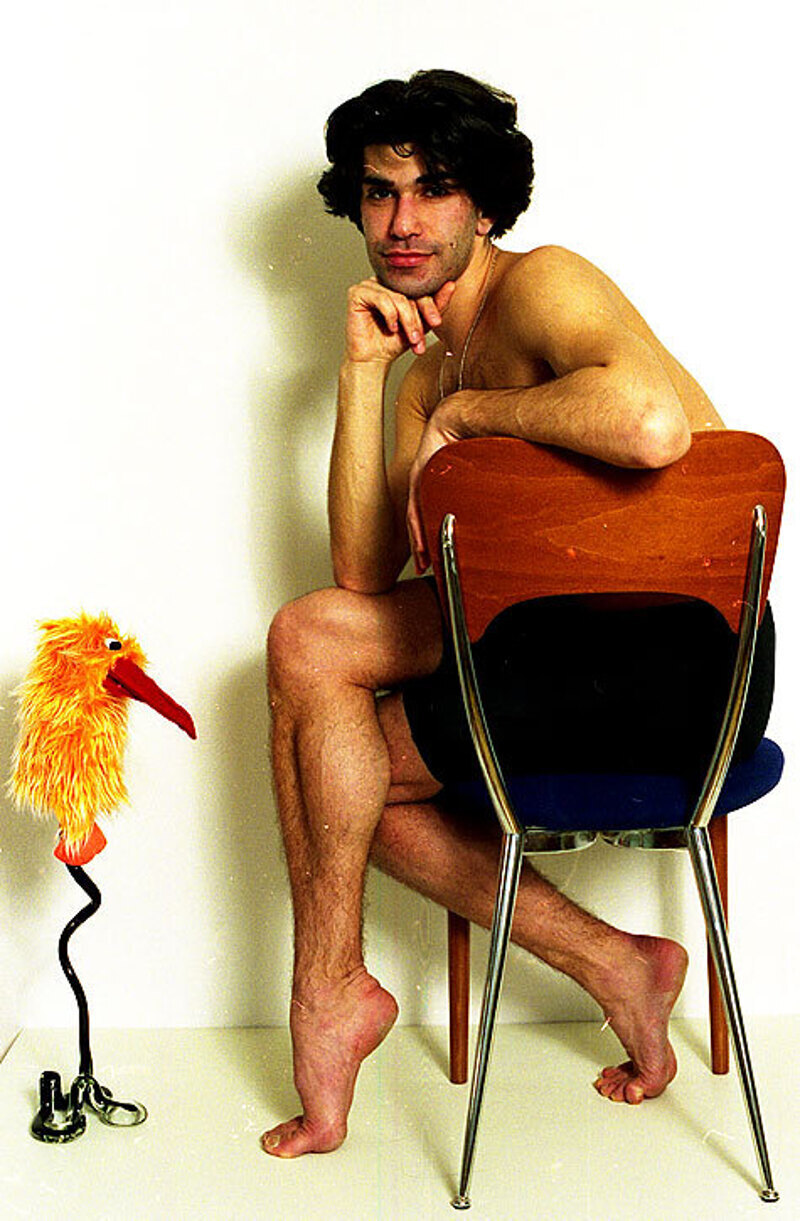 «Моя любимая сказка – «Гадкий утенок». Как и ему, мне никогда не хотелось остаться на птичьем дворе...»