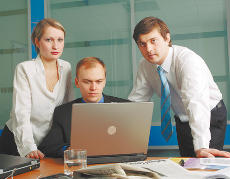 Программисты без работы не останутся.