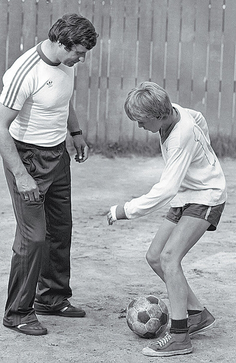 А.Бышовец отдал тренерской работе почти 30 лет.