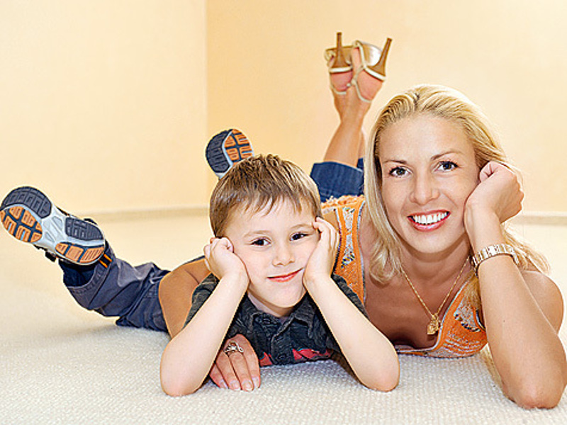 Сын Мартин – симпатичный и активный мальчик. Фигуристом быть не хочет, но мечтает стать султаном.