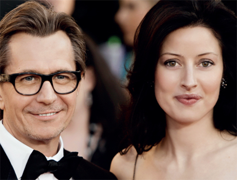 Рядом с новой супругой Гэри даже выглядеть стал иначе.