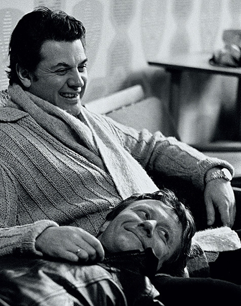 Дуэт с Андреем Мироновым был настоящим фейерверком юмора и розыгрышей.