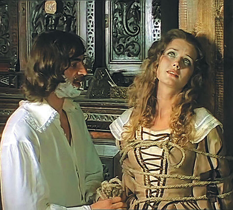 Съемки в знаменитых «Трех мушкетерах» стали для Алферовой настоящим адом. Большинство членов съемочной группы открыто недолюбливали актрису. И только Михаил Боярский поддерживал Ирину Ивановну во время работы.