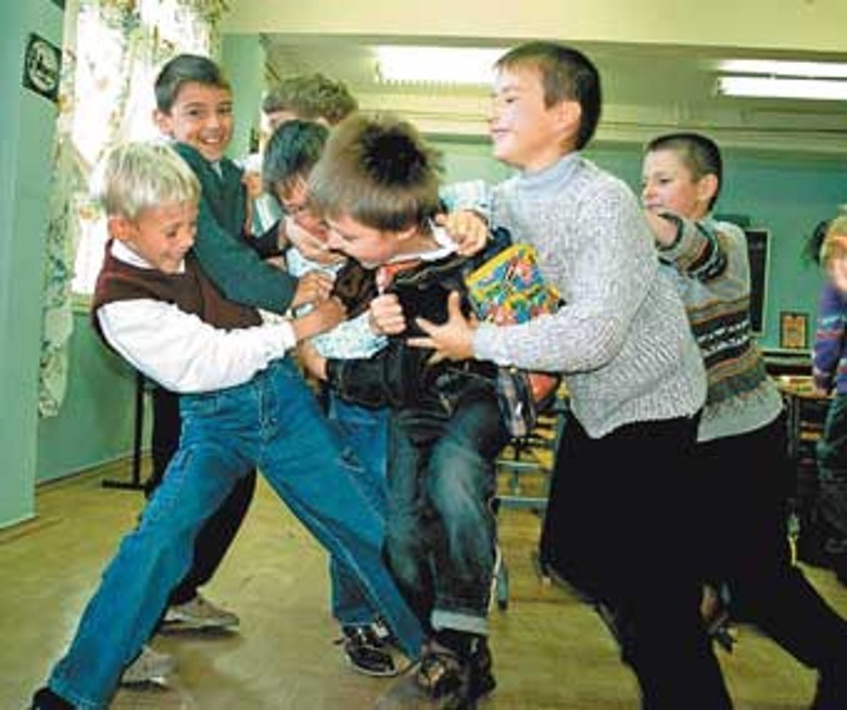 Агрессор в коротеньких штанишках