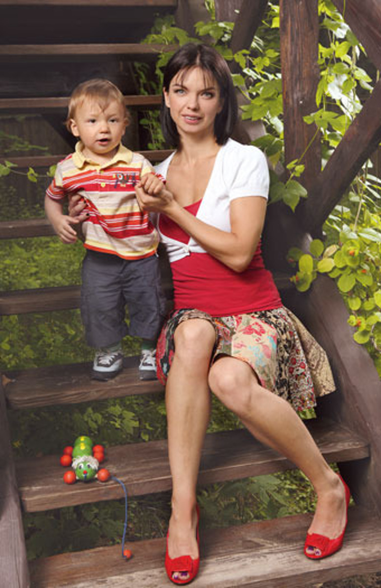 Коллеги привыкли, что на всех съемках Алиса появляется с маленьким Алешей.