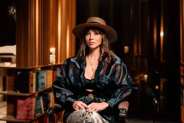 «Вау!»: Диброва отрезала волосы и предстала с дерзкой короткой стрижкой