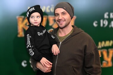 Марк Богатырев впервые вышел в свет с четырехлетним сыном на фоне развода