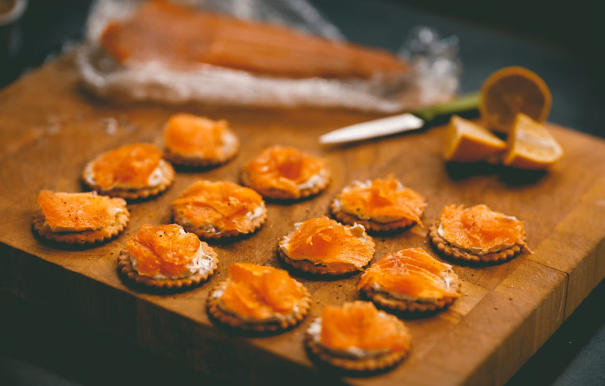 Если к вам нечаянно нагрянули гости: 5 рецептов быстрых закусок