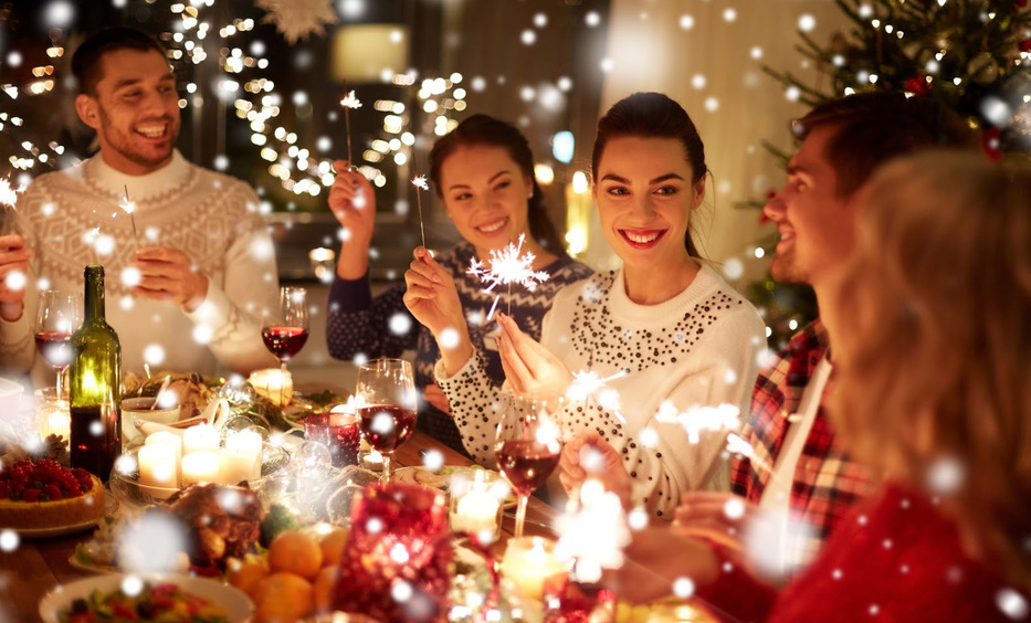 7 правил новогоднего застольного этикета: освежаем память, чтобы не оконфузиться
