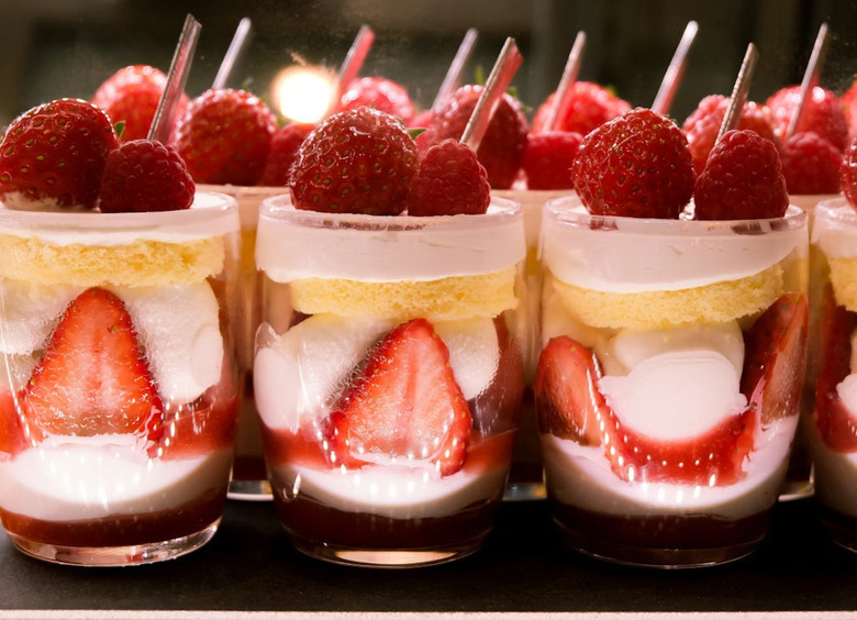 Когда здоровые привычки важнее традиций: 5 рецептов десертов без сахара