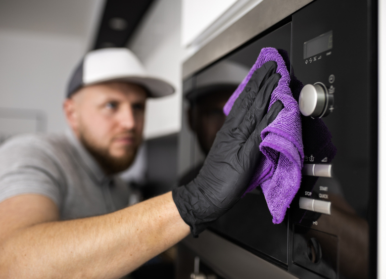 Как очистить микроволновку от жира: простые и эффективные методы