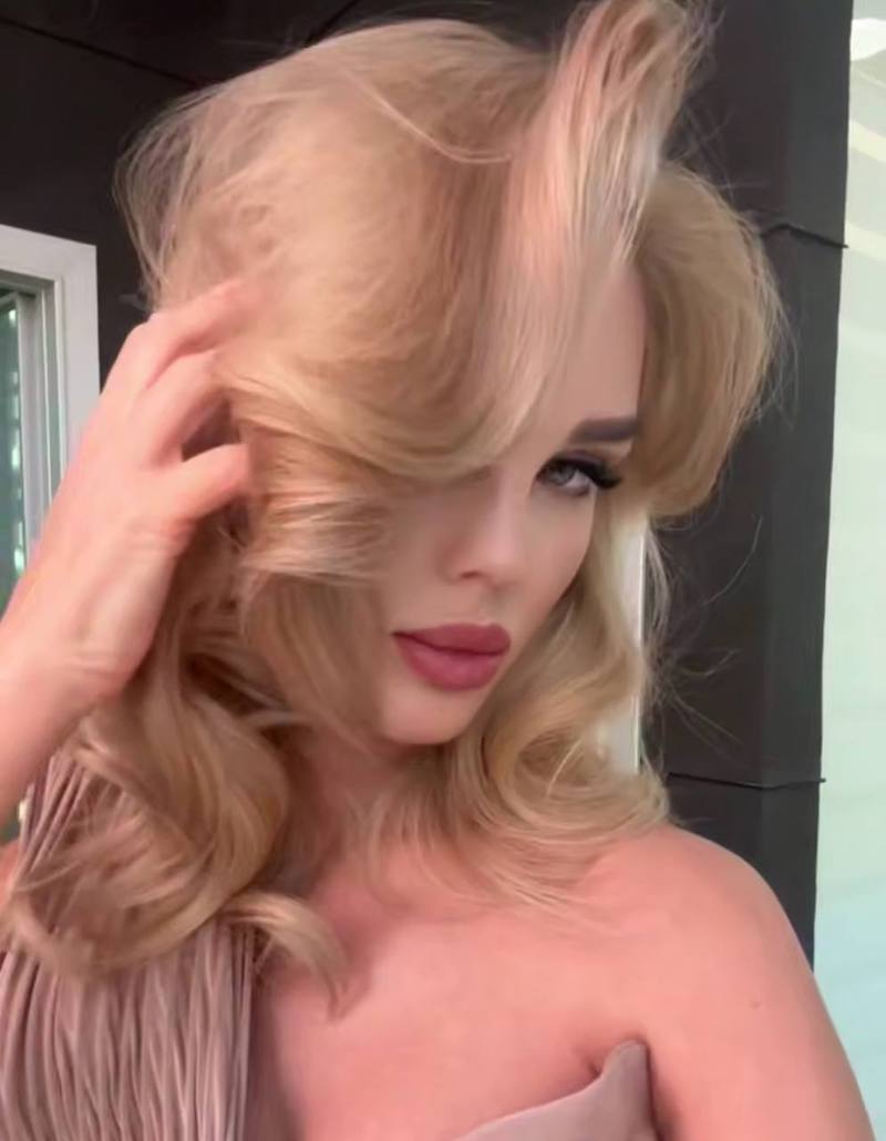 &laquo;Как вам мой цвет?&raquo;: Мария Погребняк сменила имидж перед Новым годом