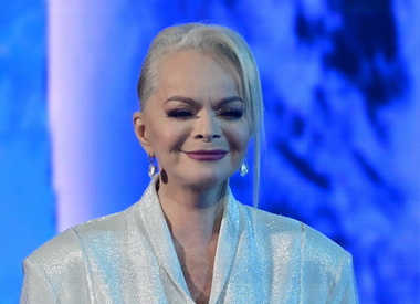 Лариса Долина