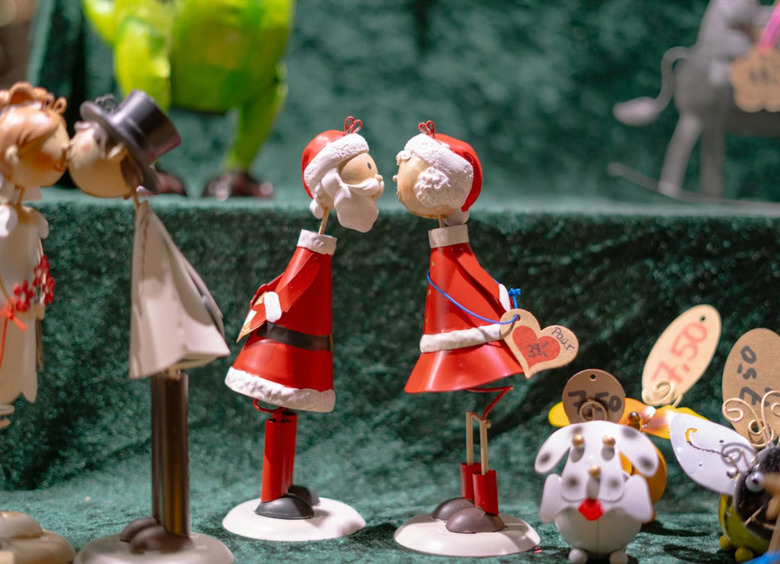 Праздничная близость: как не поссориться в пух и прах из-за елки и гостей