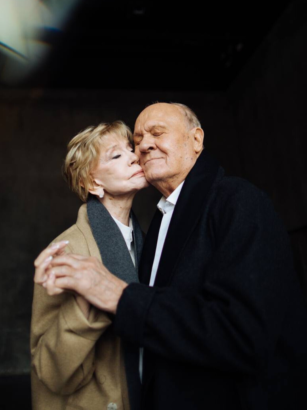 Юлия Меньшова трогательно попрощалась с&nbsp;мамой Верой Алентовой