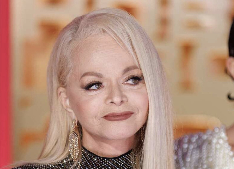 Очередной удар: дорогущее авто Ларисы Долиной попало в&nbsp;ДТП