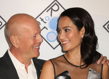 Брюс Уиллис с женой Эммой Хеминг