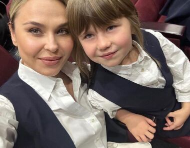 Пелагея поздравила дочь с 8-летием