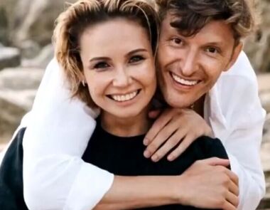 Ляйсан Утяшева поделилась редкими семейными фото - они с Павлом Волей 