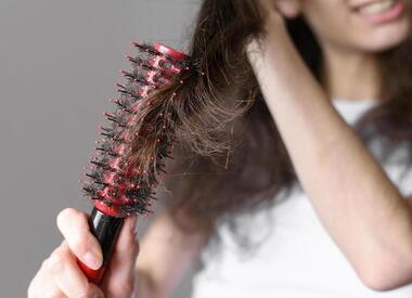 Как избавиться от секущихся кончиков: что работает, а что — пустая трата денег