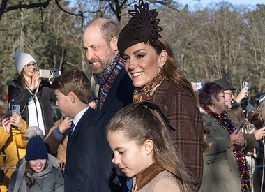 Принц Уильям узнал главного поклонника матери, назвал его по имени и представил детям