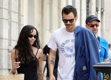 Гарри Стайлз и Зои Кравиц провели Рождество с его семьей после слухов о помолвке