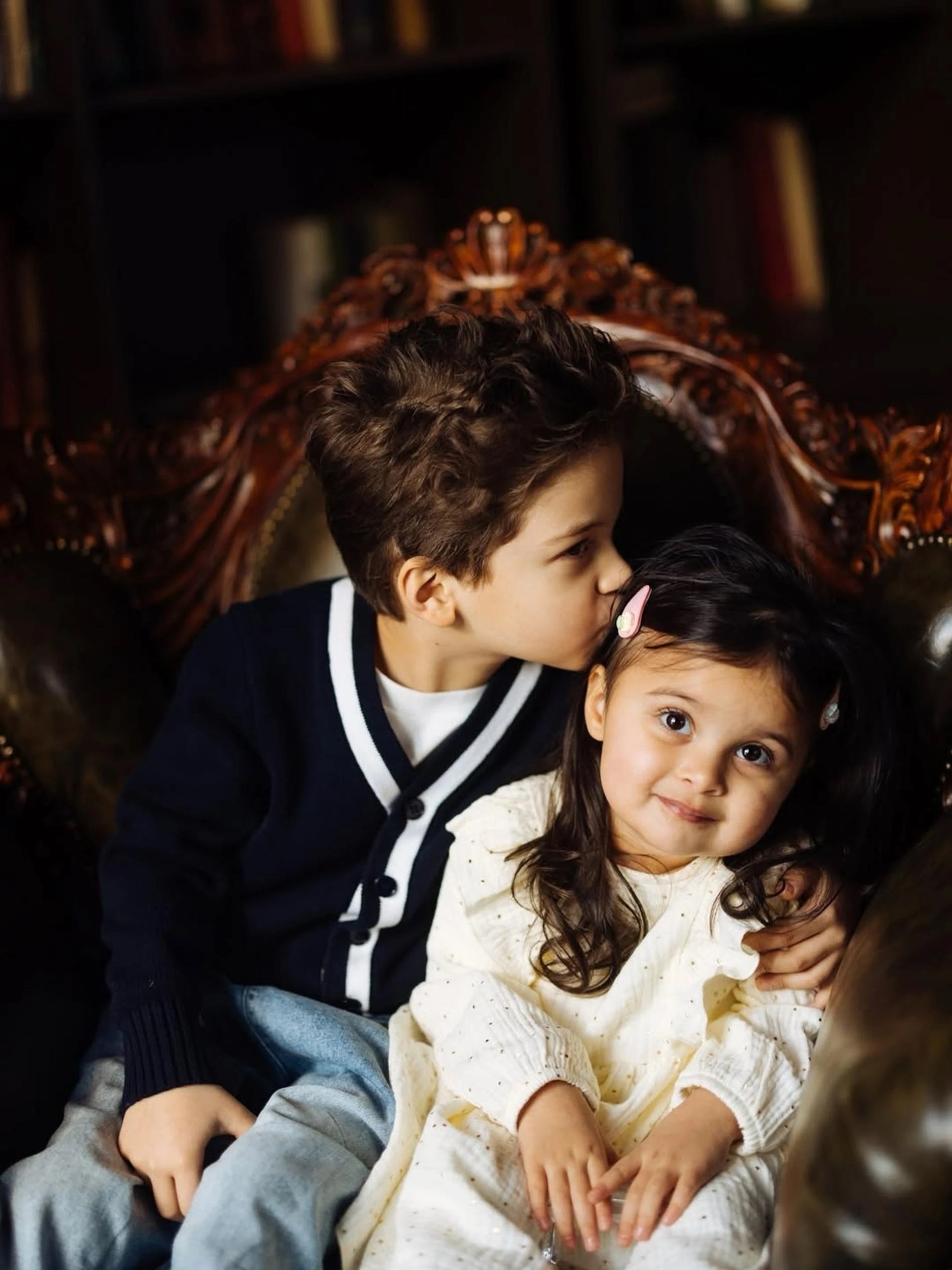 Равшана Куркова показала редкие кадры с&nbsp;детьми в&nbsp;новогодней обстановке