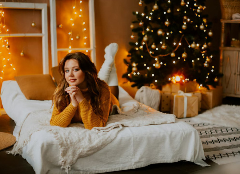 Лечь под одеяло и смотреть фильмы: 5 причин ничего не делать на каникулах