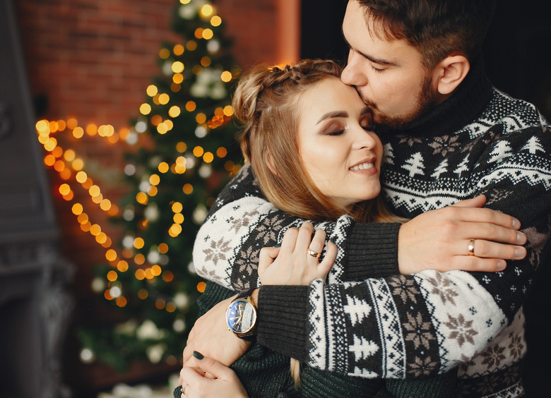 До боя курантов: 5 способов помириться после ссоры