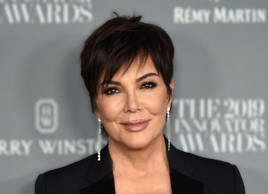 Крис Дженнер рассматривает рискованную операцию на руках